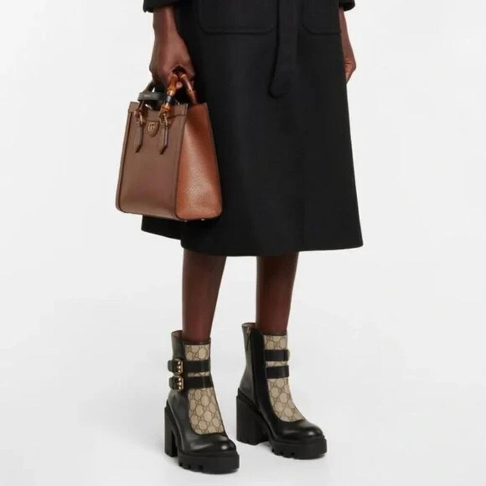 GUCCI SUPREME KENSINNGTON LEATHER LOGO MONOGRAM CRYSTALS BUCKLE SHORT BOOTS 39.5 - Picture 5 of 12